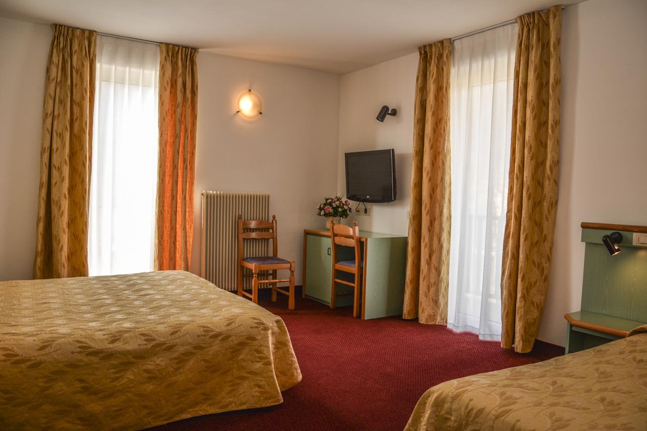 Hotel Sport П'єве-ді-Ледро Екстер'єр фото