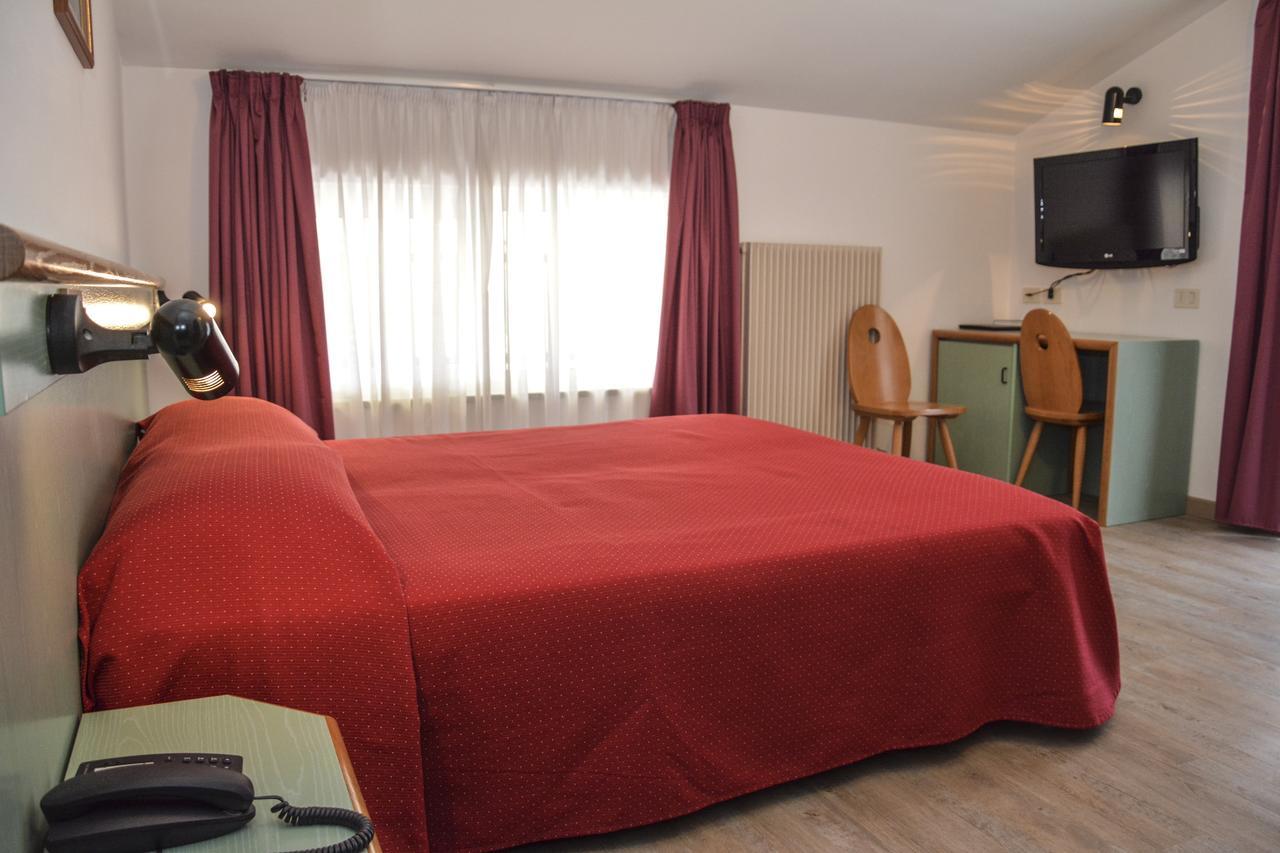 Hotel Sport П'єве-ді-Ледро Екстер'єр фото