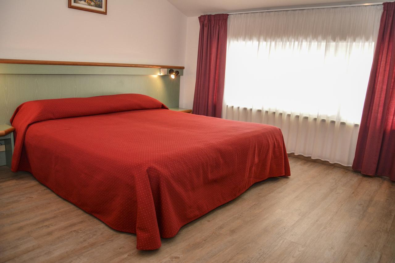 Hotel Sport П'єве-ді-Ледро Екстер'єр фото