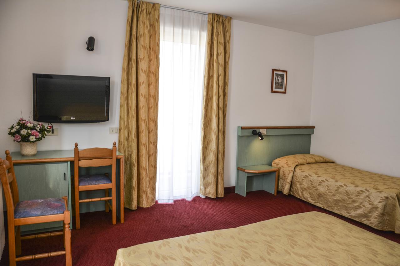 Hotel Sport П'єве-ді-Ледро Екстер'єр фото